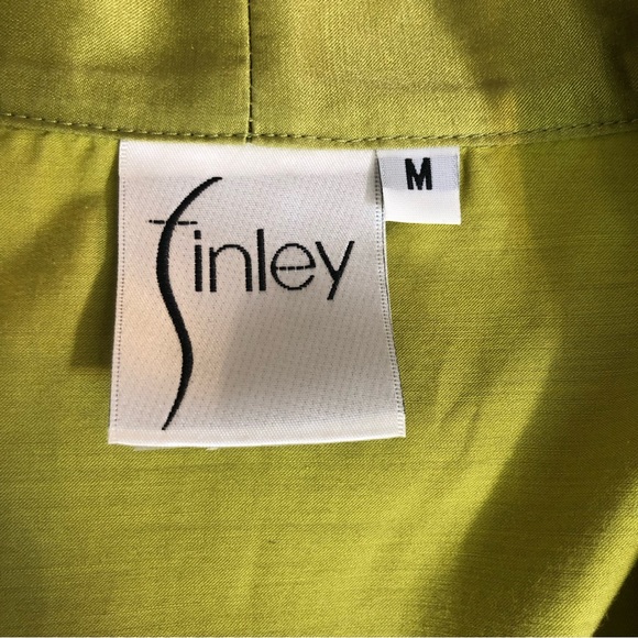 Finley Blouse Top Silk Blend Pleated Front V-Neck Long Sleeve Turn Back Cuff SZM - Picture 4 of 5